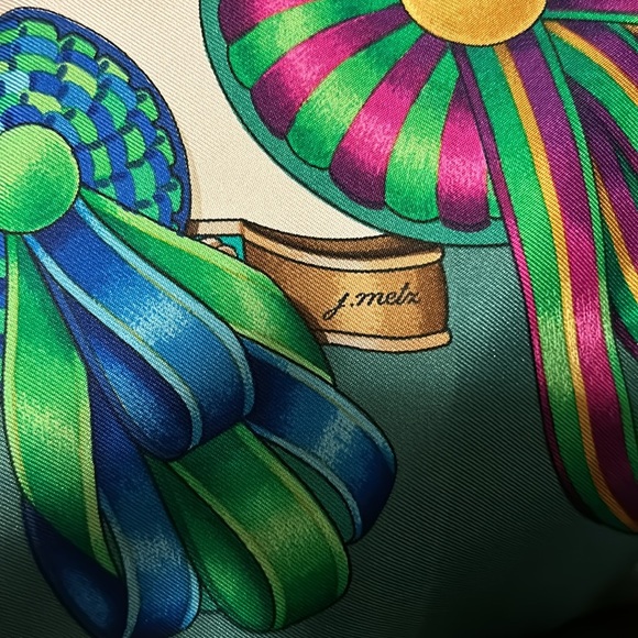 Authentic Hermès Carre 90 Scarf "LES RUBANS DU CHEVAL" Silk Green J7534 - Picture 3 of 14